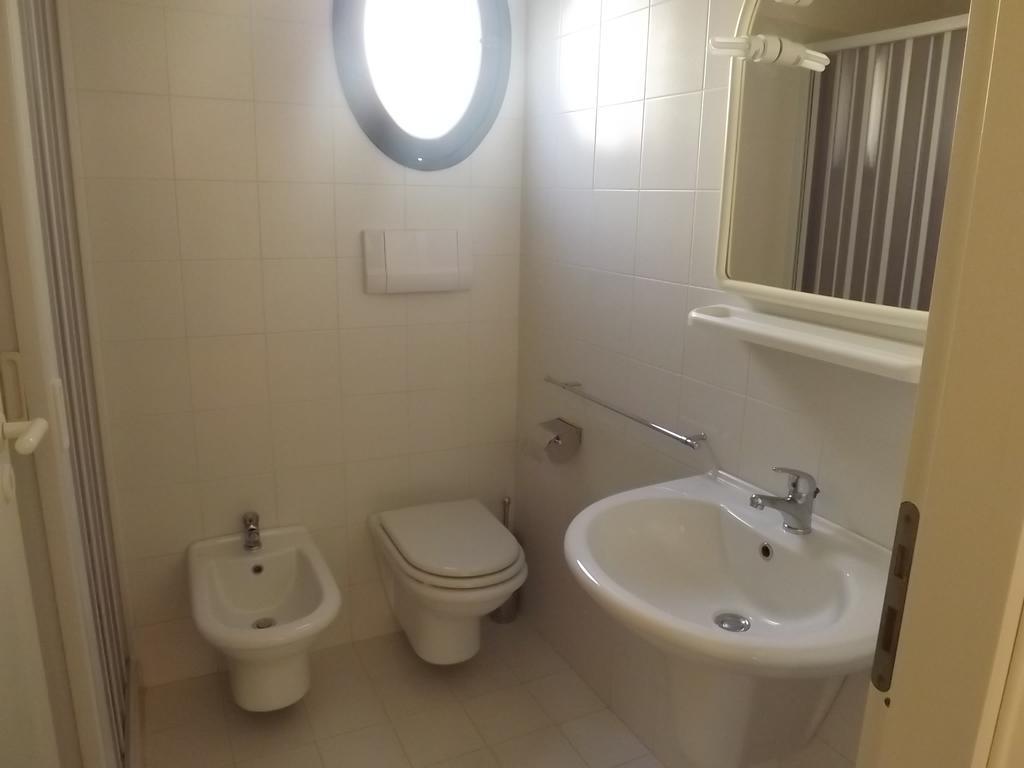 Il Giardino Ipogeo Apartment Фавиняна Стая снимка