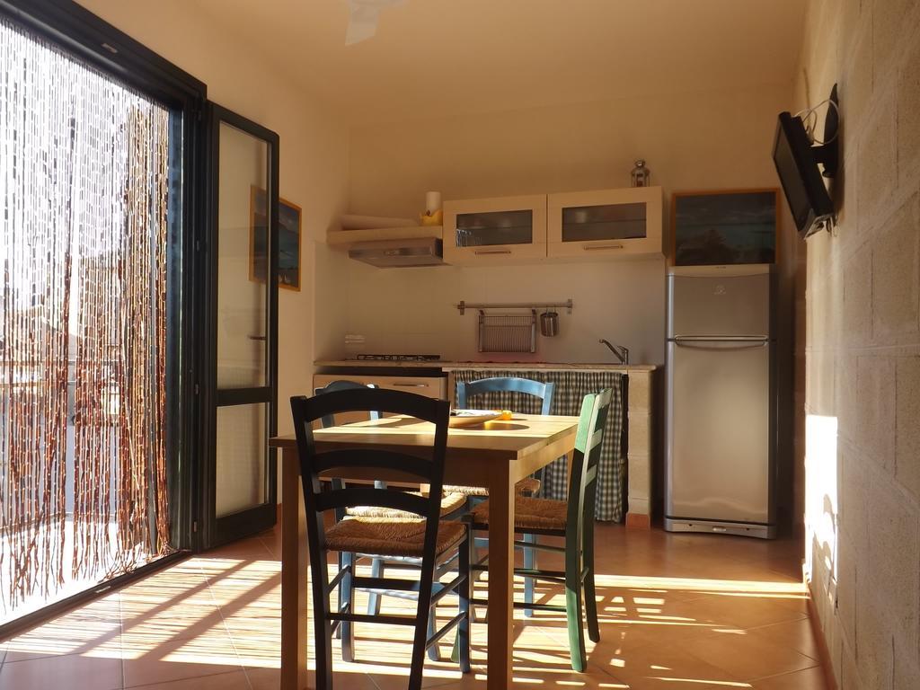 Il Giardino Ipogeo Apartment Фавиняна Стая снимка